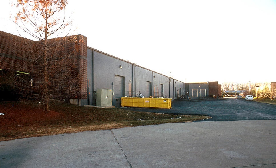 3783-3797 Rider Trail South, Earth City, MO for lease - Other - Image 2 of 4