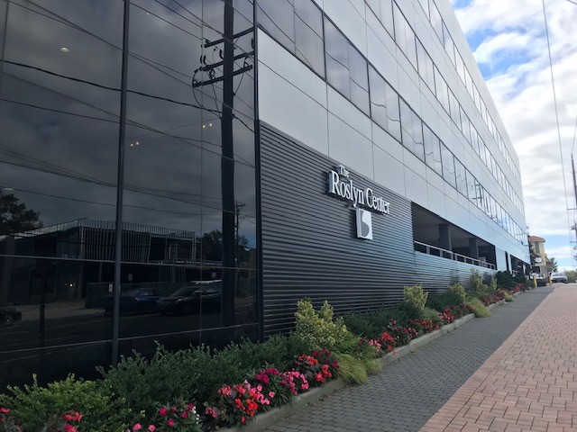 1044 Northern Blvd, Roslyn, NY for lease Building Photo- Image 1 of 6