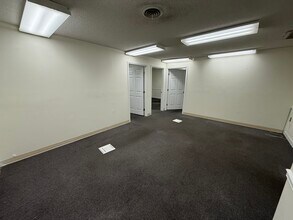313 Trindale Rd, High Point, NC for lease Interior Photo- Image 1 of 6