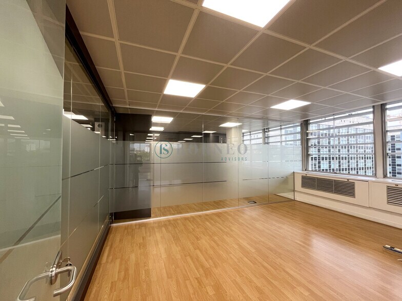 Calle de Núñez de Balboa, 120, Madrid, Madrid for lease - Building Photo - Image 3 of 29