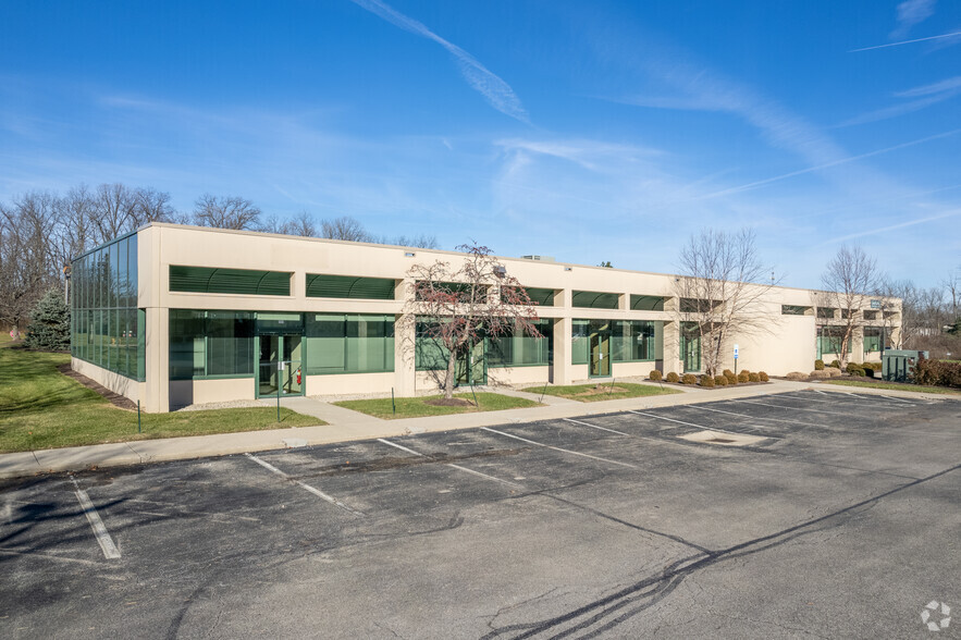 Kemper Meadows Office Park portfolio of 3 properties for sale on LoopNet.com - Building Photo - Image 1 of 12