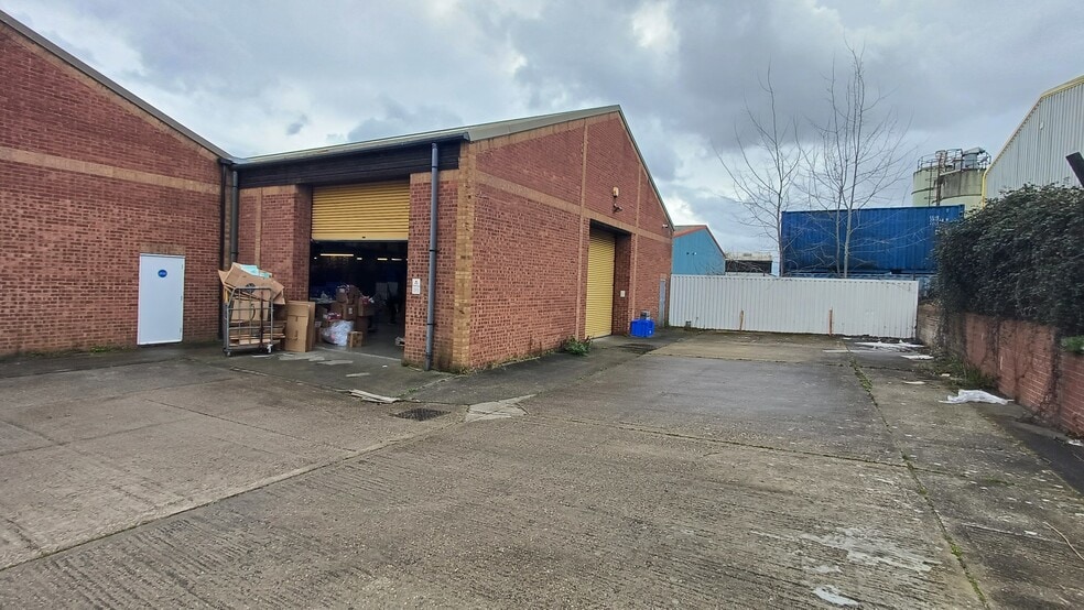 Hurricane Way, Wickford for lease - Building Photo - Image 3 of 5