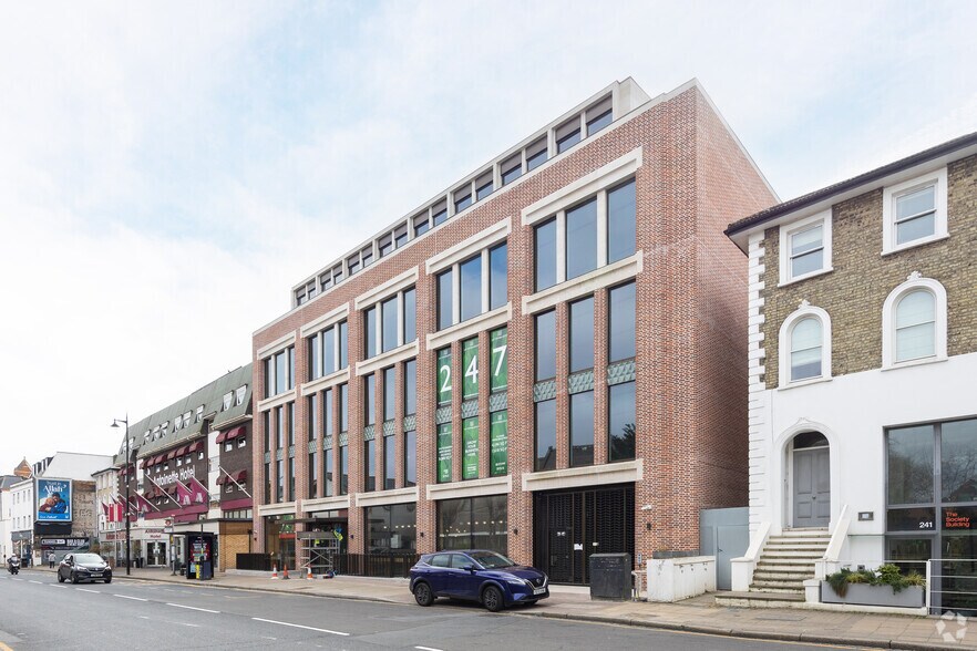 247 The Broadway, London for lease - Primary Photo - Image 1 of 3