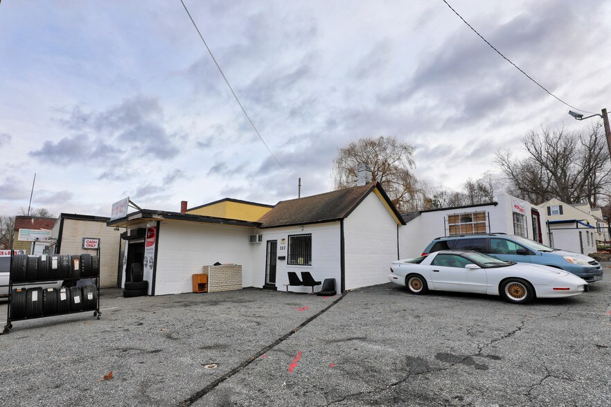 282-294 Locust St, Springfield, MA for sale - Building Photo - Image 1 of 1