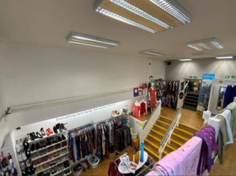 26 High St, Kettering for sale - Interior Photo - Image 3 of 3