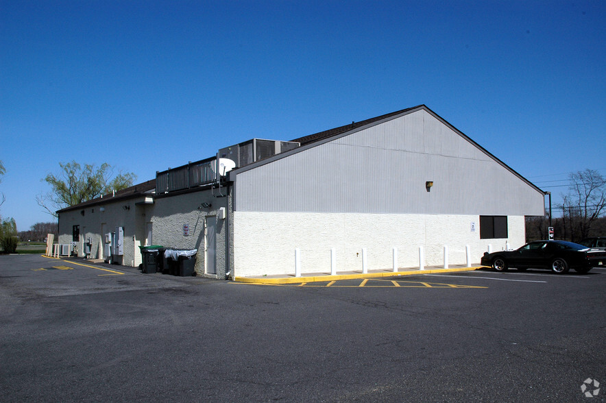 2835 Route 206, Columbus, NJ for sale - Building Photo - Image 1 of 1