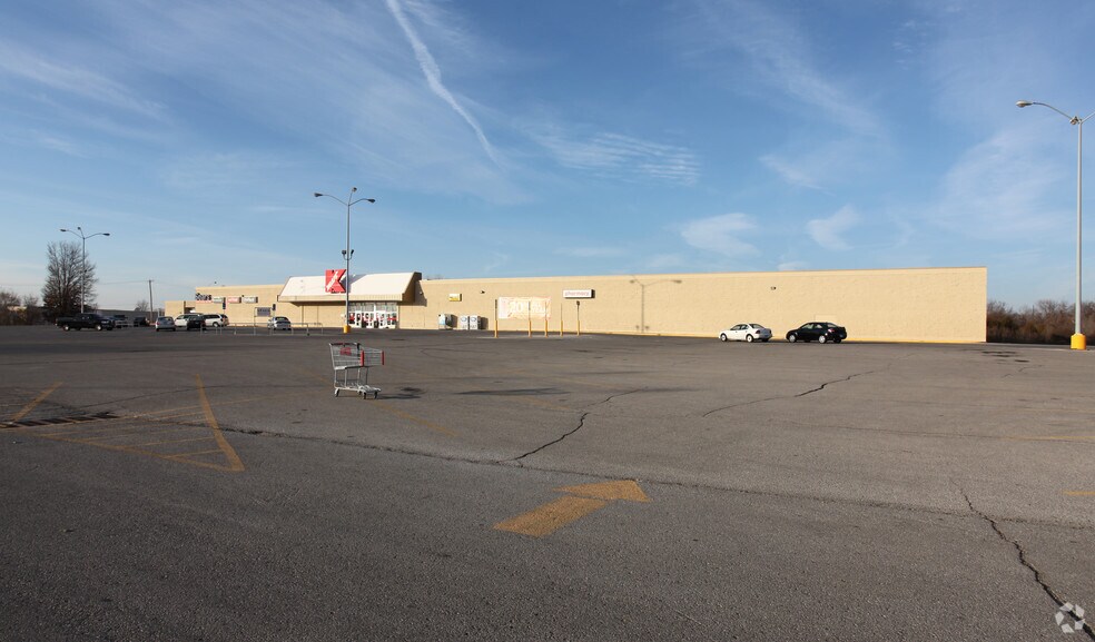 4820 S 4th St, Leavenworth, KS for sale - Primary Photo - Image 1 of 1