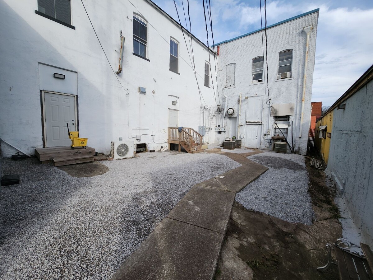 104 Ladiga St SW, Jacksonville, AL 36265 Retail for Lease