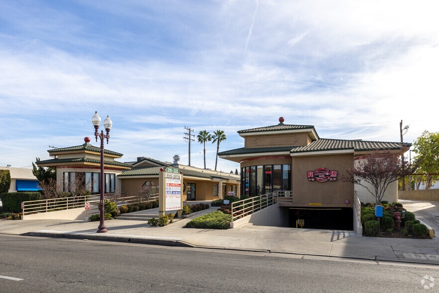 216-222 W Garvey Ave, Monterey Park, CA for lease - Building Photo - Image 1 of 3