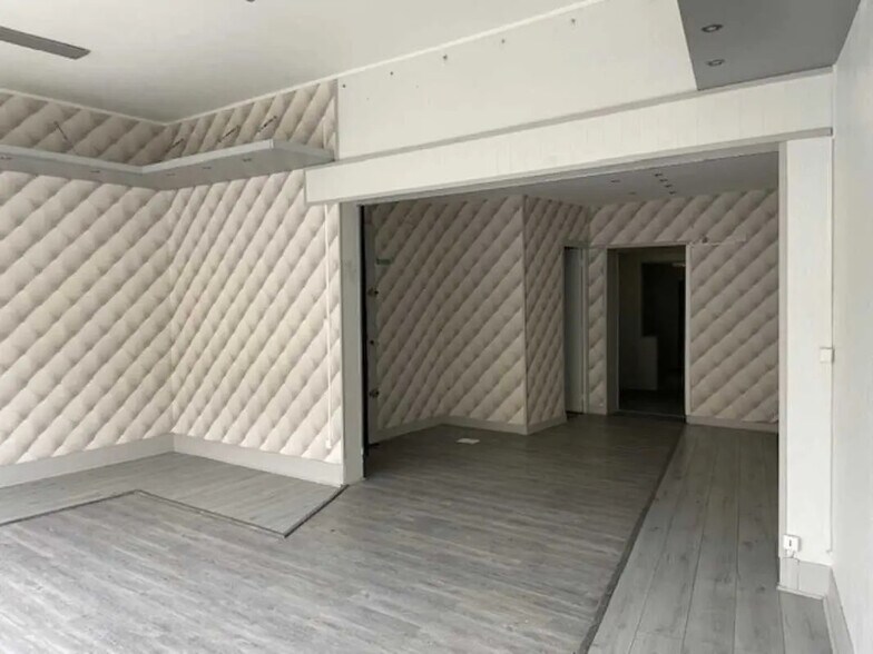 Retail in Soissons for lease - Building Photo - Image 3 of 4