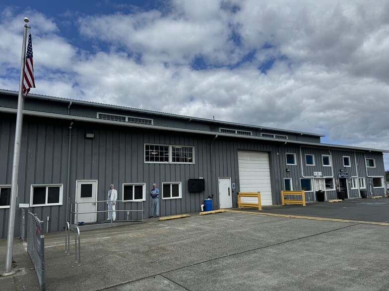 100 Commercial Ave, Anacortes, WA for lease - Building Photo - Image 3 of 5