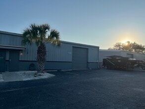 16121 Pine Ridge Rd, Fort Myers, FL for lease Building Photo- Image 2 of 3