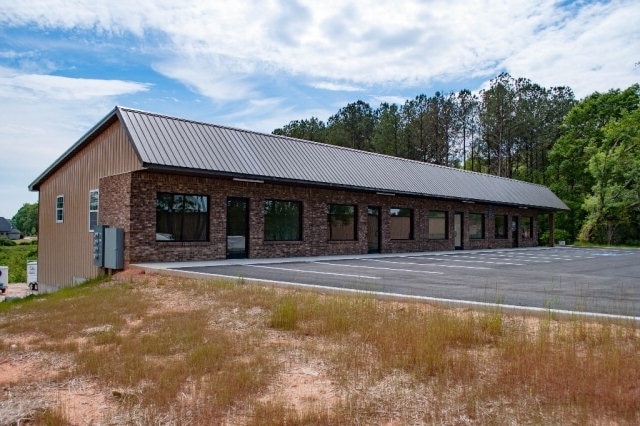 400 Cottage Hill Rd, Carrollton, GA for sale - Primary Photo - Image 1 of 1