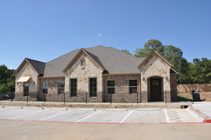 8609 Mid Cities Blvd, North Richland Hills, TX for lease - Building Photo - Image 1 of 8