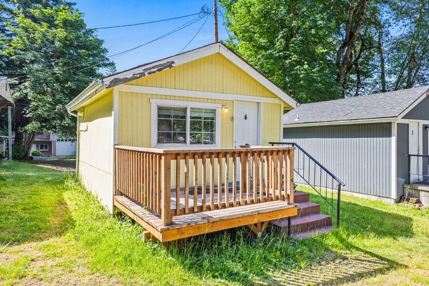 105 N Front St, Detroit, OR for sale - Building Photo - Image 3 of 9