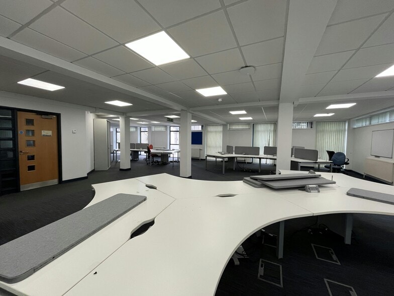 Brynmill Terrace, Sketty for lease - Building Photo - Image 2 of 6