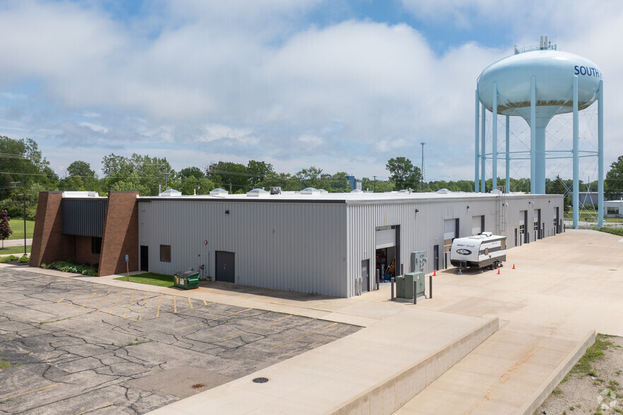 1310 Kalamazoo St, South Haven, MI for lease - Building Photo - Image 3 of 24