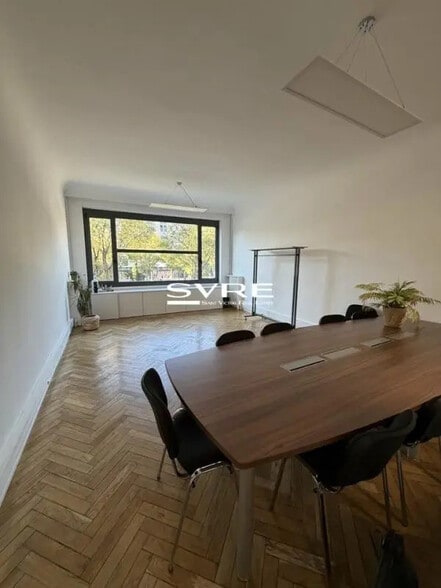 Office in Marseille for lease - Building Photo - Image 3 of 13