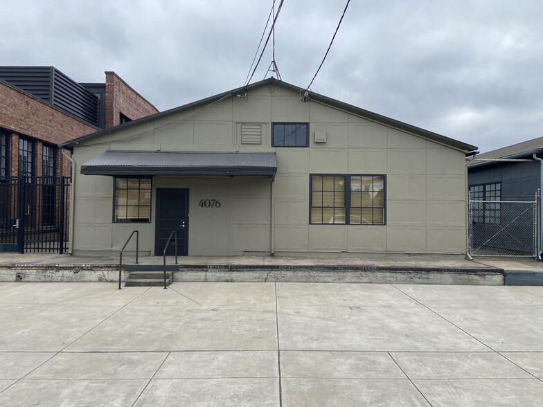 4076-4080 Halleck St, Emeryville, CA for lease - Building Photo - Image 1 of 3