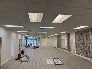 1288 N Tamiami Trl, North Fort Myers, FL for sale Interior Photo- Image 1 of 6