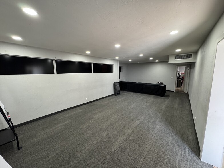 4411 N 19th Ave, Phoenix, AZ for sale - Interior Photo - Image 3 of 6