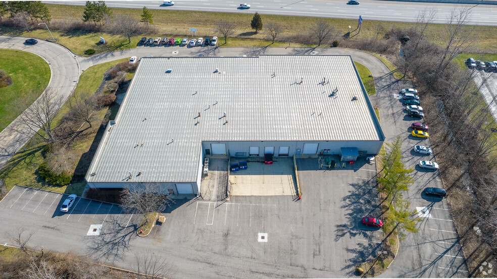 4340-4344 Lyman Dr, Hilliard, OH for lease - Building Photo - Image 2 of 4