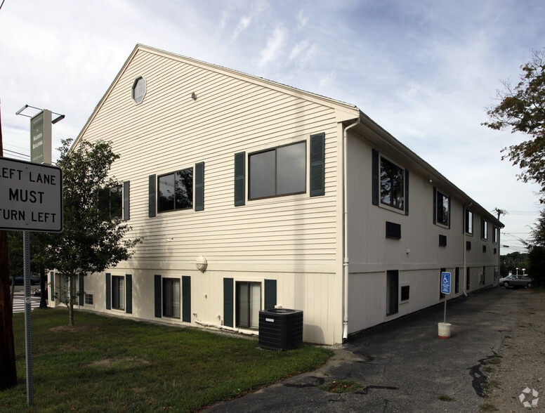 840 Main St, Millis-Clicquot, MA for lease - Building Photo - Image 3 of 21