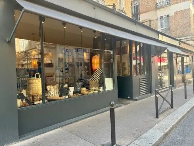 Retail in Paris for lease - Building Photo - Image 1 of 4
