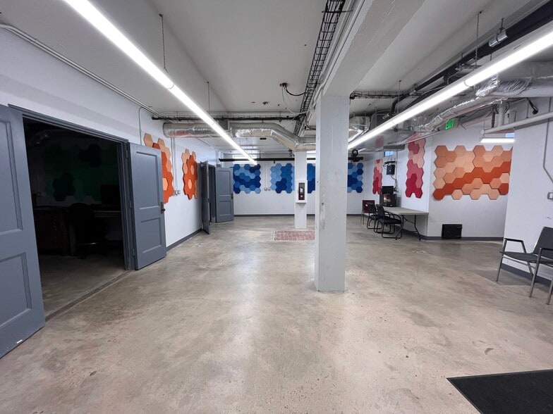 102 N Munger St, Pasadena, TX for lease - Building Photo - Image 3 of 8