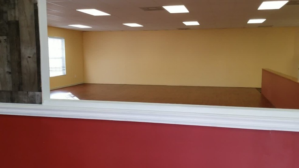 1056-1058 E Brandon Blvd, Brandon, FL for sale - Commercial Listing Video - Image 1 of 1