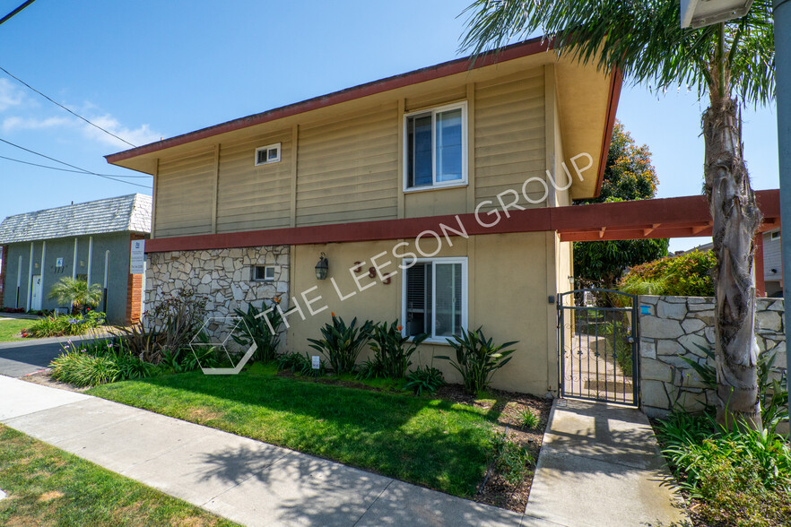 383 W Wilson St, Costa Mesa, CA for sale - Building Photo - Image 1 of 13