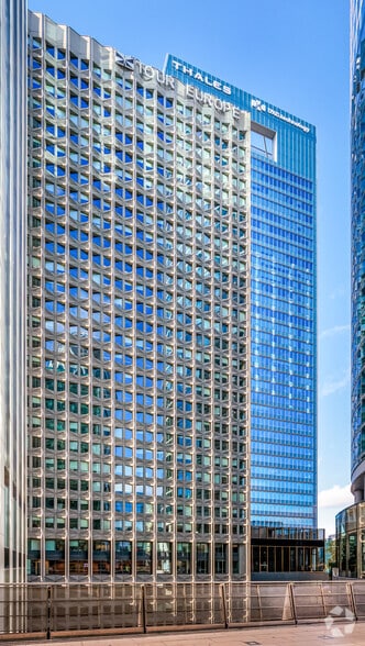 Office in Courbevoie for lease - Building Photo - Image 2 of 4