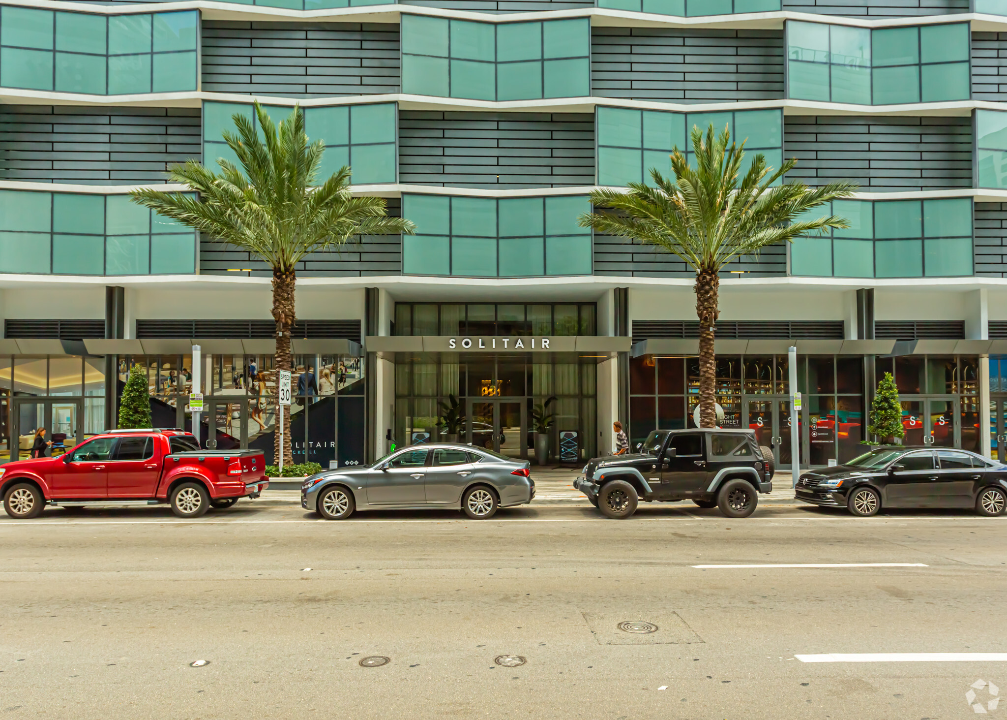 86 SW 8th St, Miami, FL for lease Building Photo- Image 1 of 68