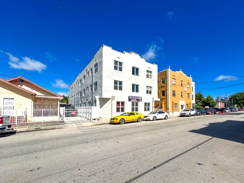 1051 NW 2nd St, Miami, FL for sale - Building Photo - Image 1 of 11