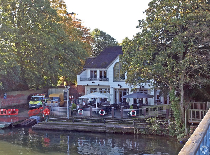 Ferry Ln, Cookham for sale - Primary Photo - Image 1 of 1