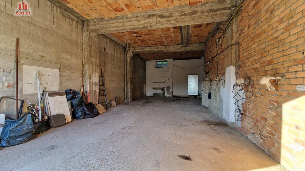 Retail in Ourense, Orense for lease - Building Photo - Image 3 of 11