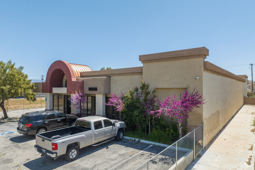 15255 Bear Valley Rd, Hesperia, CA for sale - Building Photo - Image 2 of 7