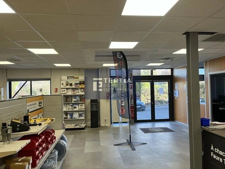 Flex in Montpellier for lease - Interior Photo - Image 3 of 8