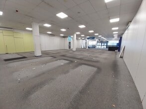 41 Barnsley Rd, South Elmsall for lease Interior Photo- Image 2 of 4