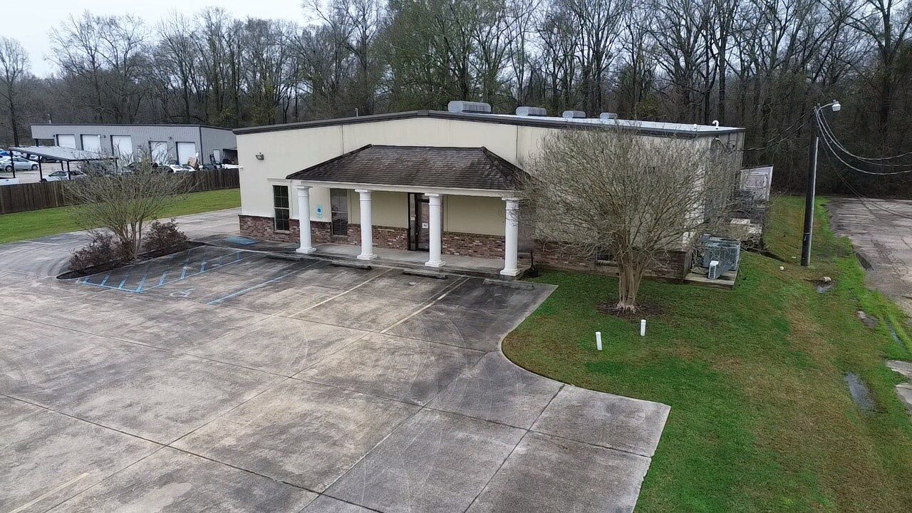 20203 Machost Rd, Zachary, LA for lease Primary Photo- Image 1 of 8