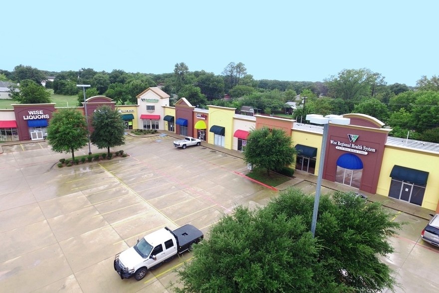 2202 US Highway 380, Bridgeport, TX for sale - Building Photo - Image 1 of 1