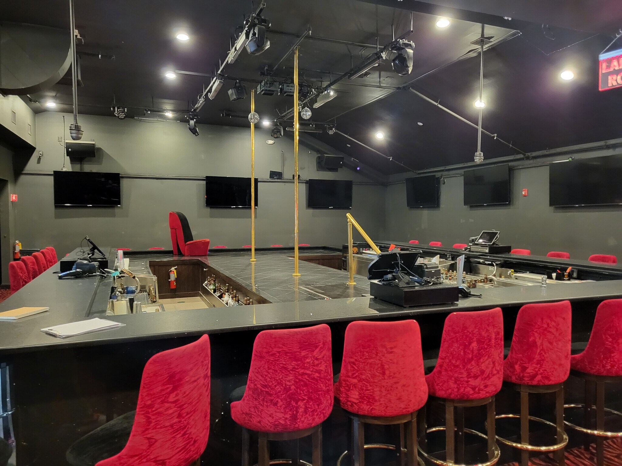 238 Route 34, Matawan, NJ 07747 Red Zebra Inn