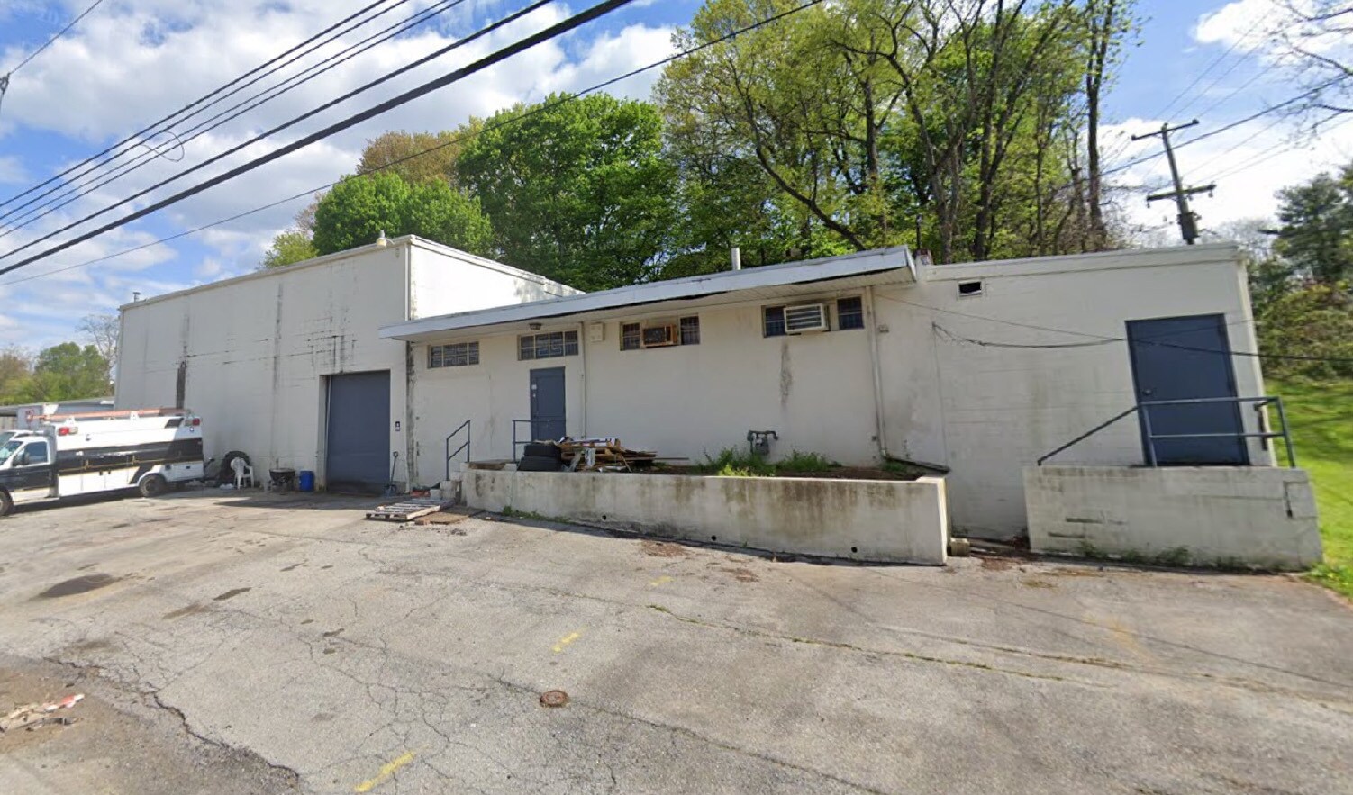 610 W Strasburg Rd, West Chester, PA for lease Building Photo- Image 1 of 2
