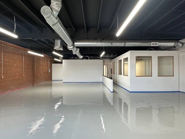 107-111 Sierra St, El Segundo, CA for lease - Building Photo - Image 2 of 11