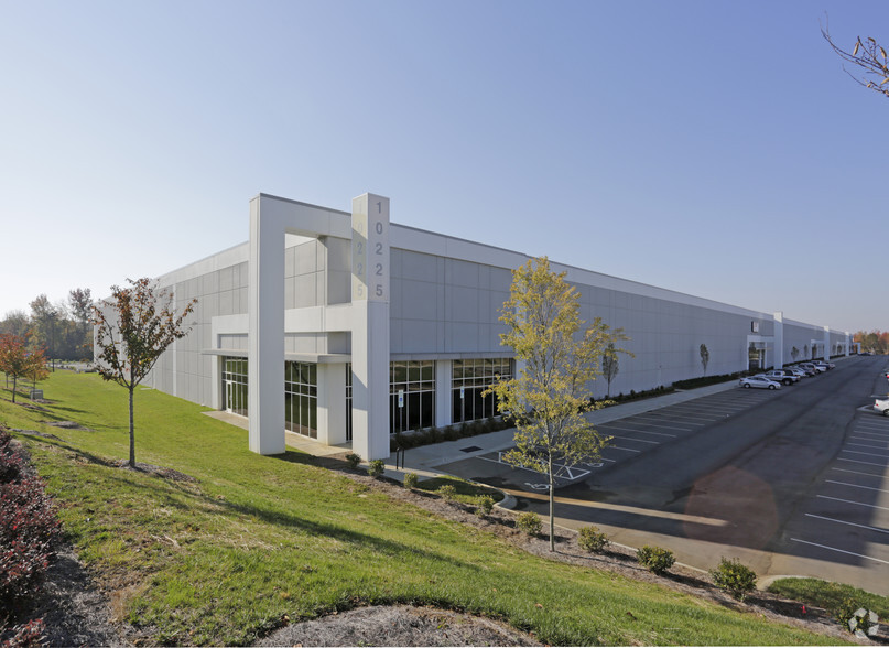 10225 Western Ridge Rd, Charlotte, NC for lease - Building Photo - Image 3 of 10