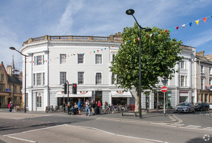 The Square, Barnstaple for lease - Building Photo - Image 2 of 6