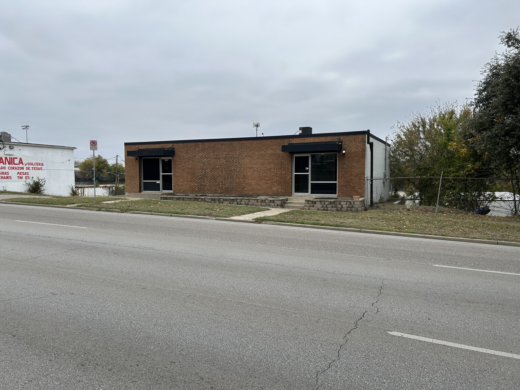 3120-3122 E Lancaster Ave, Fort Worth, TX for lease Building Photo- Image 1 of 20