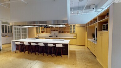 16-18 Hudson Pl, Hoboken, NJ for lease Interior Photo- Image 2 of 3