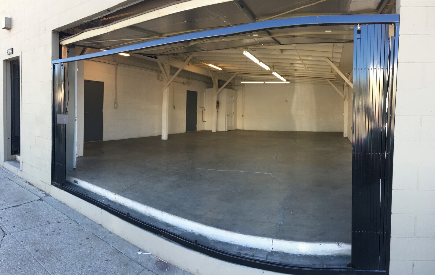 3204 Fletcher Dr, Los Angeles, CA 90065