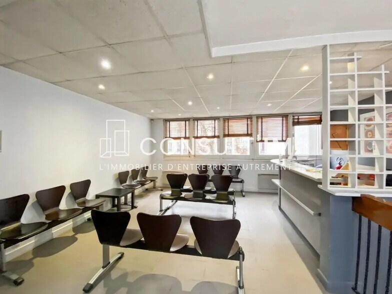 Office in Paris for sale - Building Photo - Image 2 of 7